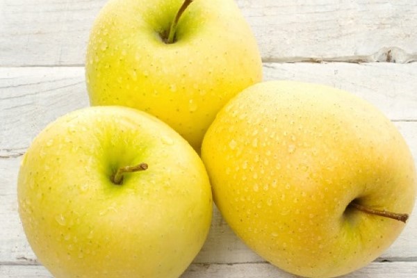تصویر 4 از خرید سیب زرد ترش + قیمت فروش استثنایی